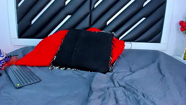 Samaraa Lee online show from January 7, 2026, 6:13 pm