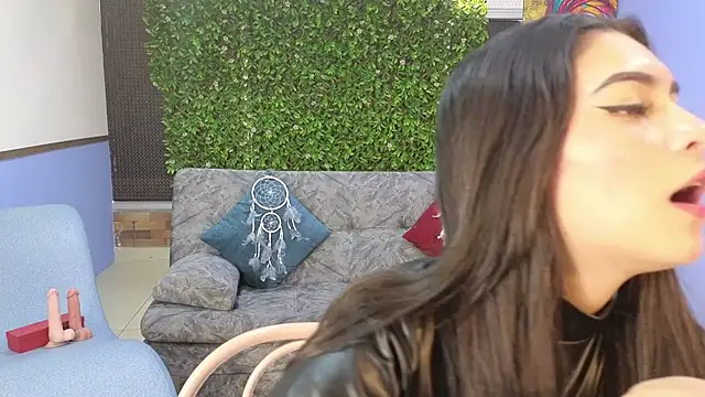 amy lovelydoll online show from December 22, 2025, 8:09 pm