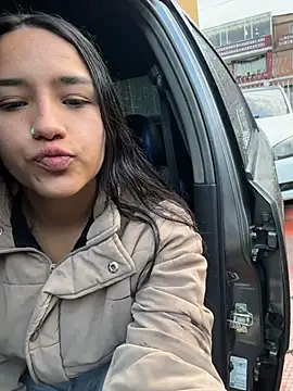 Samantha firee online show from December 5, 2025, 11:09 am