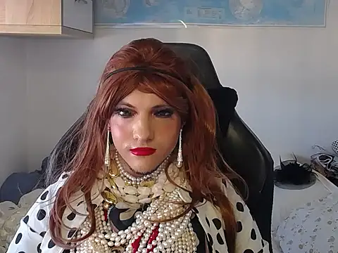 VanesaCrossic online show from September 19, 2025, 7:45 am