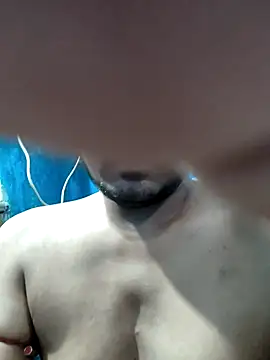 Snapshot of Your_lover_real chatting on November 24, 2025, 4:34 am Your lover real online show from November 24, 2025, 4:34 am