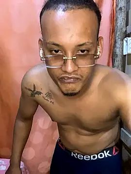 Snapshot of LUIS_CASTELLANO chatting on November 1, 2025, 4:08 am LUIS CASTELLANO online show from November 1, 2025, 4:08 am