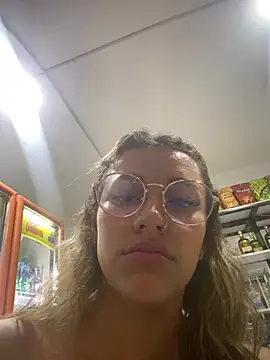 liahot69 online show from May 12, 2026, 11:33 pm