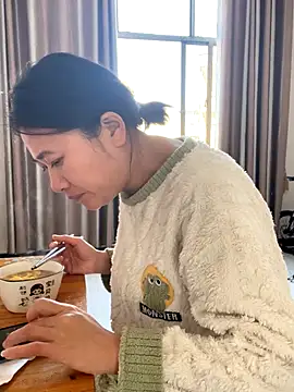 daaqnn online show from November 21, 2025, 1:04 am