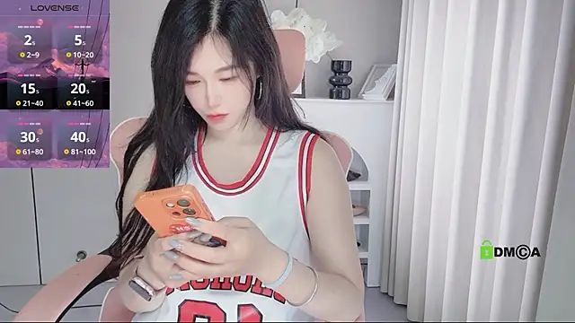 YunShan-33 online show from May 27, 2026, 5:37 am