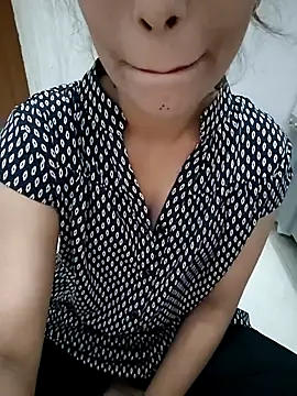 Snapshot of vijaylaxmi69 chatting on November 3, 2025, 4:21 pm vijaylaxmi69 online show from November 3, 2025, 4:21 pm