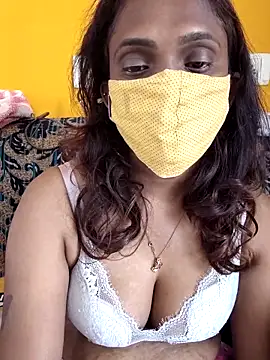 Queen-dhivya online show from April 18, 2026, 5:21 am