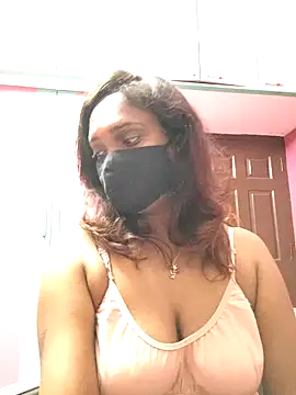 Queen-dhivya online show from February 5, 2026, 11:55 pm