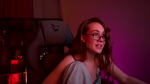 ElinVale online show from January 5, 2026, 5:27 pm