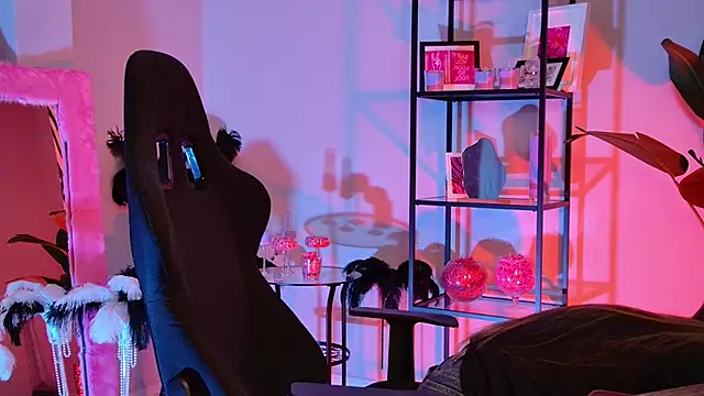 ElinVale online show from March 21, 2026, 2:54 pm