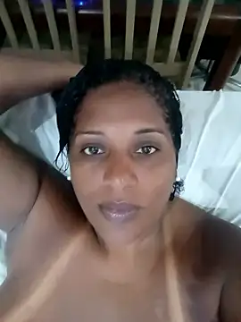 Maliaebonyfetish online show from January 8, 2026, 7:31 pm