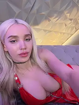 Lana-Grey online show from April 14, 2026, 9:20 pm