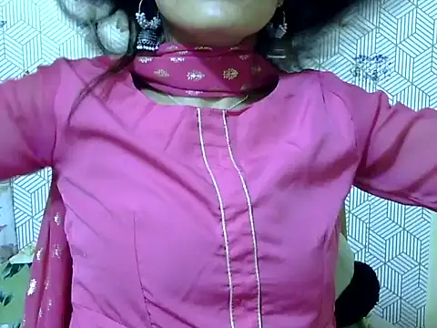 Snapshot of maira_33 chatting on January 11, 2026, 3:08 pm maira 33 online show from January 11, 2026, 3:08 pm