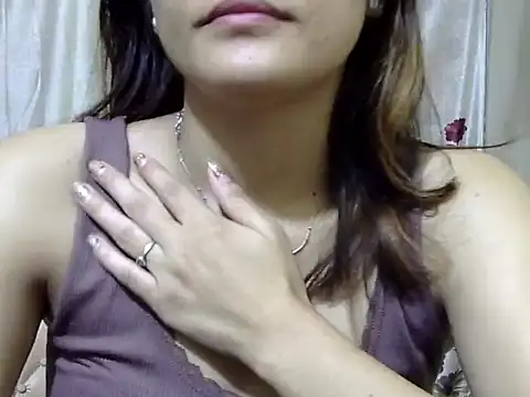 Snapshot of maira_33 chatting on November 19, 2025, 8:47 am maira 33 online show from November 19, 2025, 8:47 am