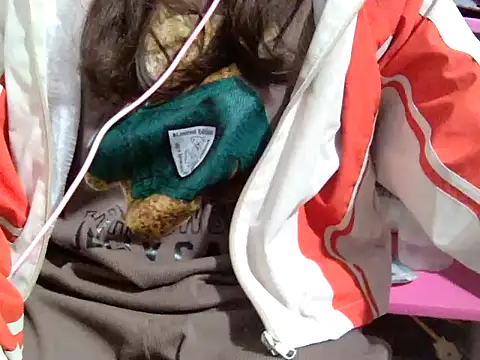 LunoChucki online show from March 4, 2026, 1:57 am