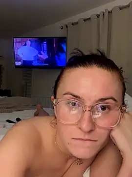 EmLovesxx online show from November 18, 2025, 8:56 pm