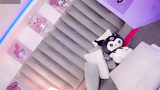 ClaudiaSophia online show from March 27, 2026, 11:33 am