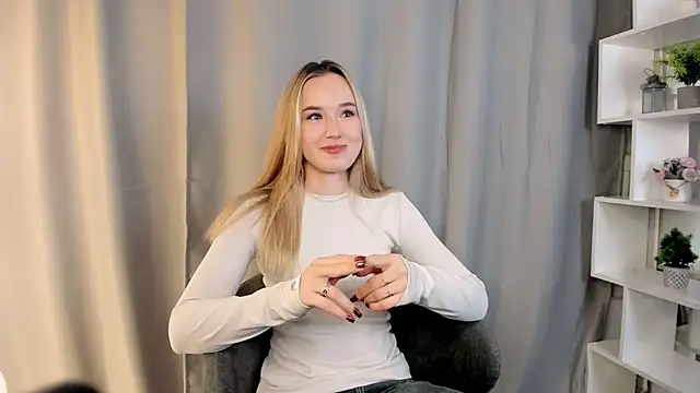 Snapshot of EveMcclearen chatting on November 1, 2025, 7:13 am EveMcclearen online show from November 1, 2025, 7:13 am