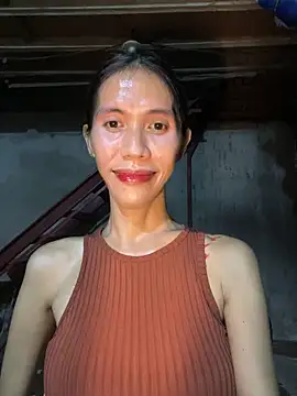 bellaUtops online show from April 18, 2026, 7:51 pm