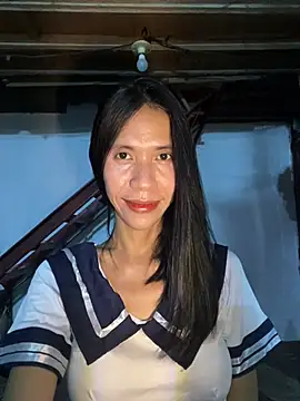 bellaUtops online show from June 3, 2026, 3:17 pm