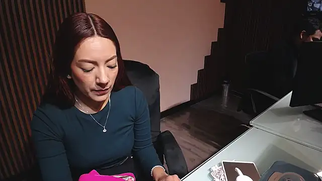 desk desire online show from February 20, 2026, 12:29 pm