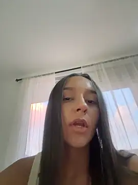 Brunettecollins05 online show from March 28, 2026, 11:17 pm