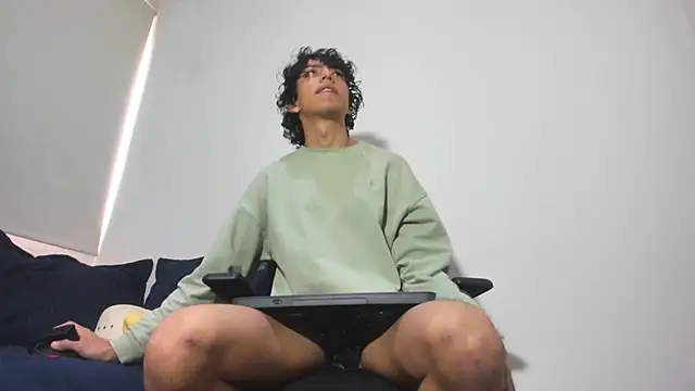 Snapshot of saint_dark chatting on December 2, 2025, 1:13 pm saint dark online show from December 2, 2025, 1:13 pm