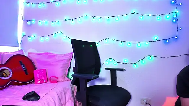 Snapshot of saint_dark chatting on December 20, 2025, 1:47 pm saint dark online show from December 20, 2025, 1:47 pm