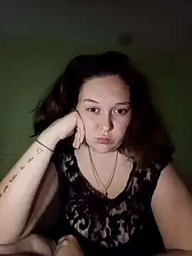 Snapshot of Rosytta chatting on October 31, 2025, 11:11 pm Rosytta online show from October 31, 2025, 11:11 pm