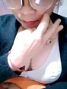 small-house123 online show from December 19, 2025, 12:07 pm