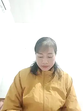 Kiuwi-omao online show from November 10, 2025, 1:27 pm