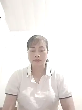 Kiuwi-omao online show from November 8, 2025, 2:26 am