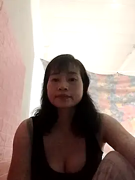 Kiuwi-omao online show from November 22, 2025, 1:54 pm