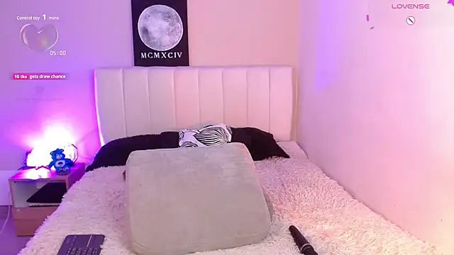 AlexaHart online show from November 3, 2025, 1:58 pm