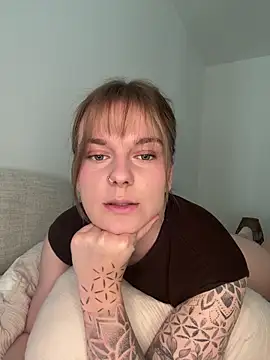 LisaFreierxx online show from May 22, 2026, 4:16 pm