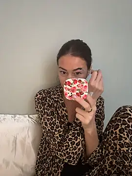 Sindy Energy online show from February 18, 2026, 2:02 pm