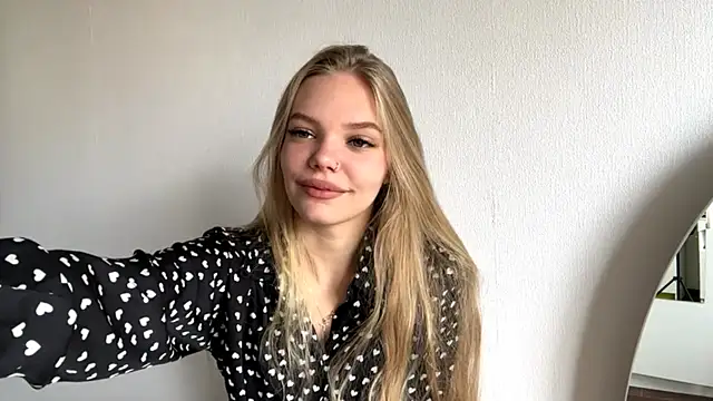 Snapshot of SweetAmelia69 chatting on November 4, 2025, 6:06 am SweetAmelia69 online show from November 4, 2025, 6:06 am