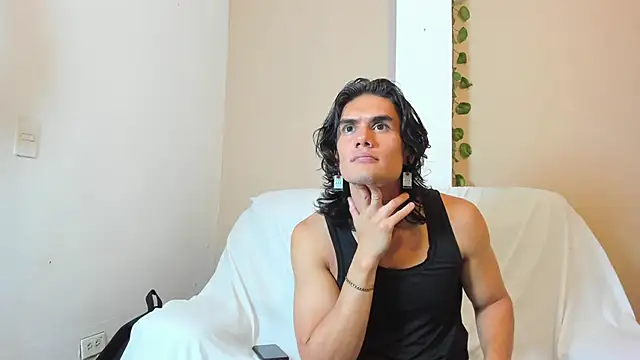 Snapshot of James_Morrisonm chatting on February 10, 2026, 2:43 am James Morrisonm online show from February 10, 2026, 2:43 am