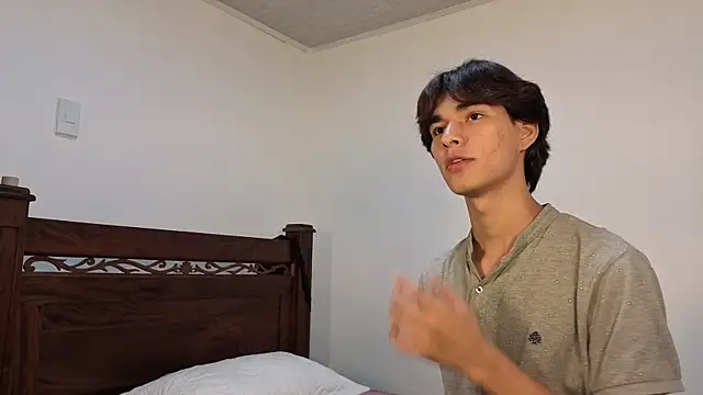 Raven Eclipse online show from November 3, 2025, 3:01 am