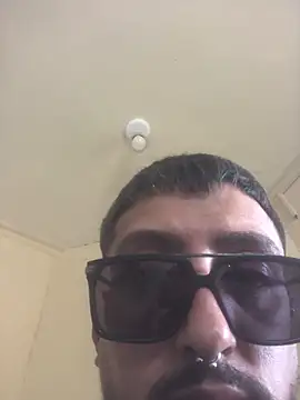 Snapshot of Maqbur chatting on November 1, 2025, 3:39 pm Maqbur online show from November 1, 2025, 3:39 pm