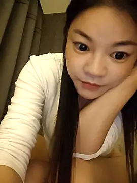 Snapshot of Lululu- chatting on November 2, 2025, 2:11 pm Lululu- online show from November 2, 2025, 2:11 pm