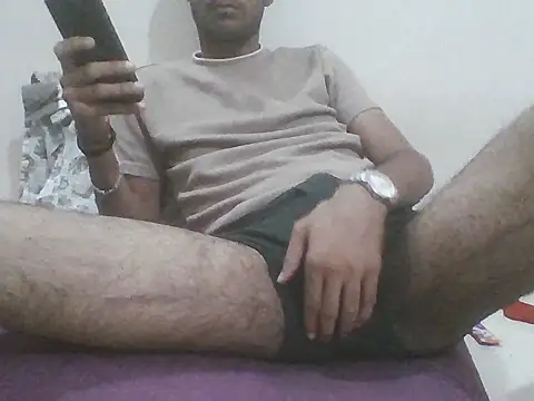 Snapshot of Bull_Dick_69 chatting on May 2, 2026, 6:13 pm Bull Dick 69 online show from May 2, 2026, 6:13 pm