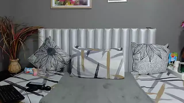 Belinder003 online show from November 22, 2025, 4:55 am