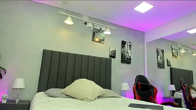 Snapshot of kendra_london chatting on February 27, 2026, 11:21 am kendra london online show from February 27, 2026, 11:21 am