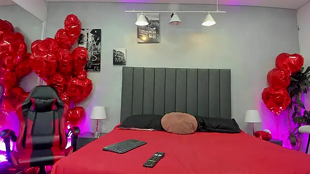 Snapshot of kendra_london chatting on February 17, 2026, 11:18 am kendra london online show from February 17, 2026, 11:18 am