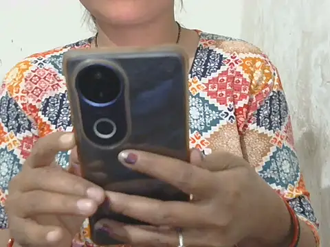 Snapshot of Sneha_lovely01 chatting on February 13, 2026, 5:02 pm Sneha lovely01 online show from February 13, 2026, 5:02 pm