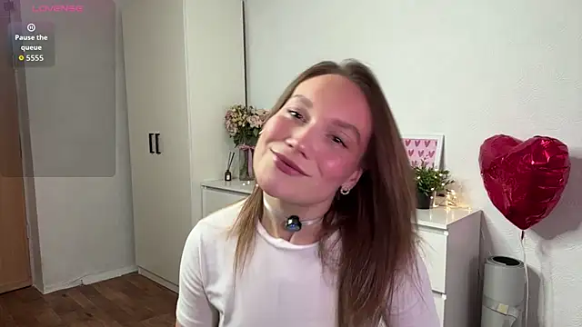 Kalli ly online show from April 10, 2026, 2:02 pm