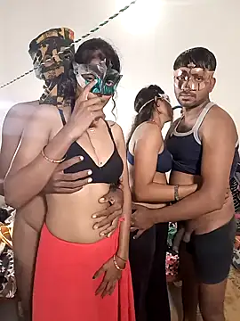 Real-Family online show from November 26, 2025, 10:10 pm