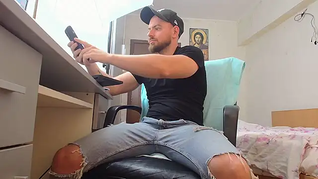 Ryanstone  online show from July 9, 2026, 6:03 am