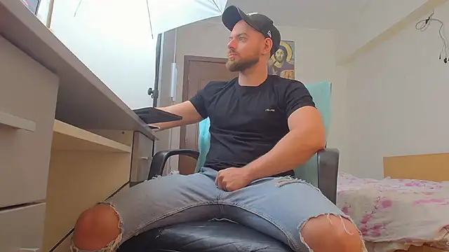 Ryanstone  online show from July 10, 2026, 6:13 am